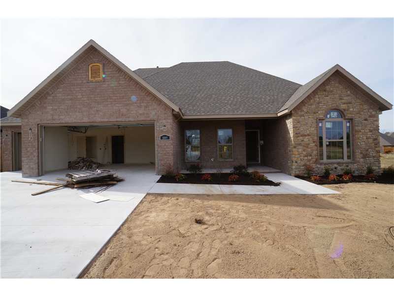 New construction home in beautiful Stonebridge meadows. Riggins built with a 1 year builders warranty. 3 car attached garage and nicely sized covered patio. 4 bedroom home with 2 full baths. Stainless appliances and granite counters in kitchen.,Covered entrance as you enter the home with wood flooring in living room.