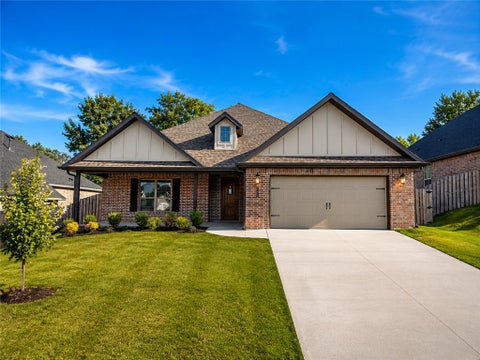 Photo of 1308 Cittadella Avenue, Tontitown, AR 72762 (MLS # 1359981)