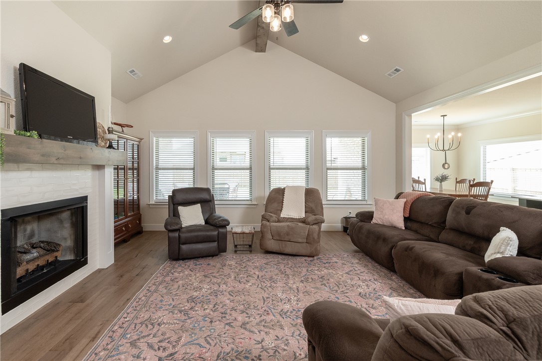 Wellington Hills - Residential