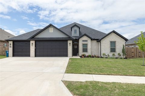 Photo of 1913 Salmon Street, Pea Ridge, AR 72751 (MLS # 1344566)