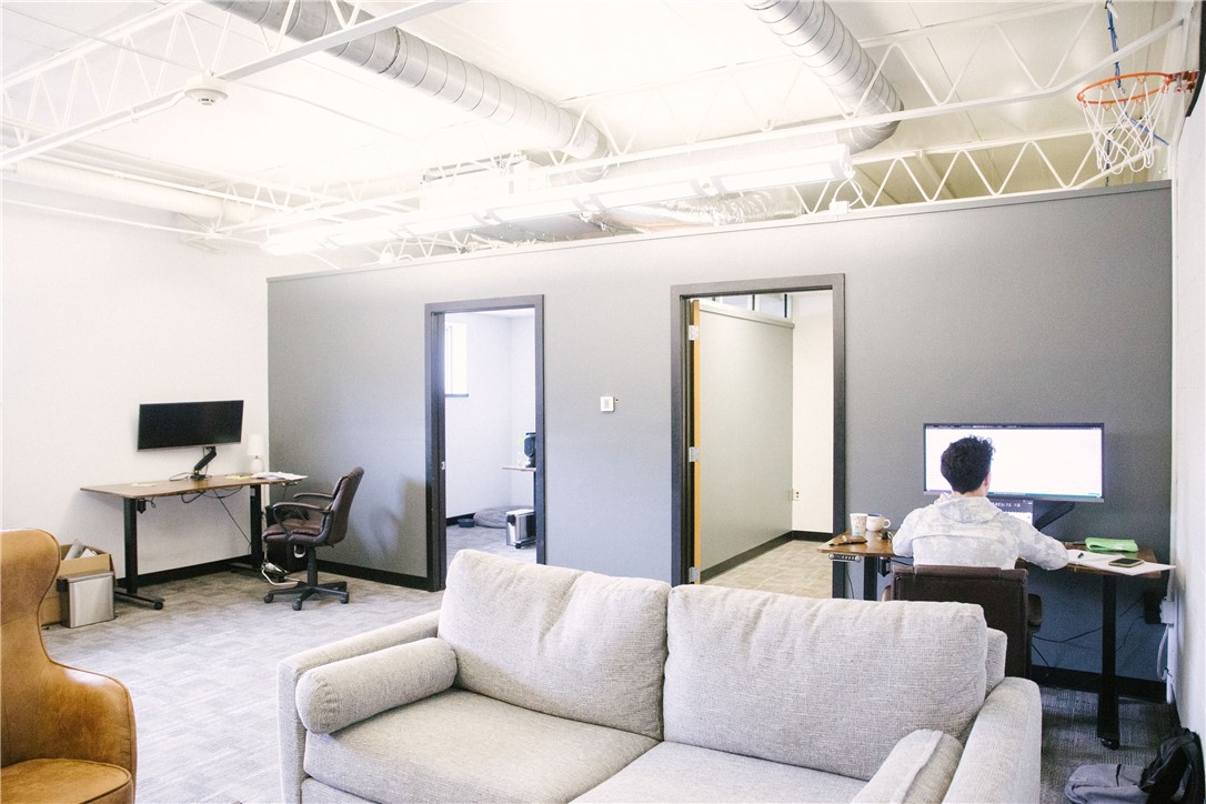 North College Ave Horizonta - Commercial Lease