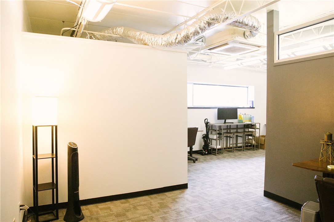 North College Ave Horizonta - Commercial Lease
