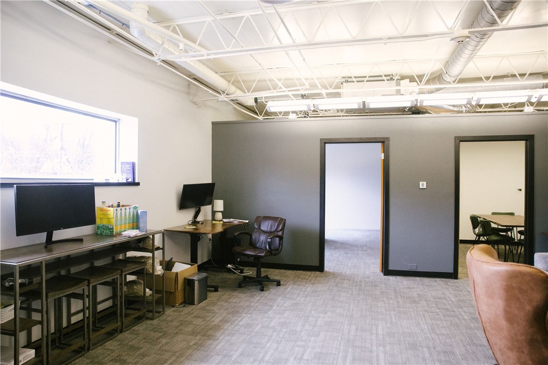 North College Ave Horizonta - Commercial Lease