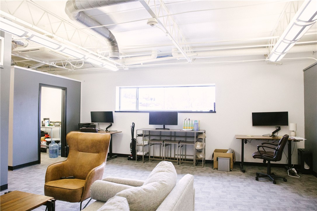 North College Ave Horizonta - Commercial Lease