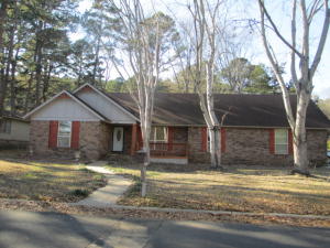 3 BR, 2 1.2 BA brick home w/attached garage. Tile, laminate and new carpet. New paint throughout. Central gas heat and air.