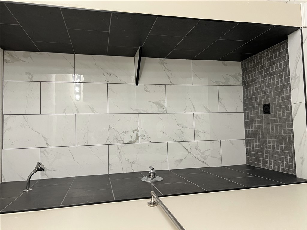 Emerald View Estate - Residential