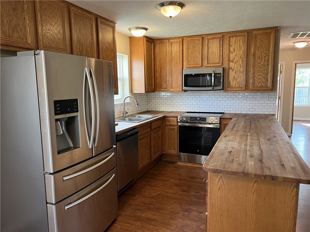 Emerald View Estate - Residential