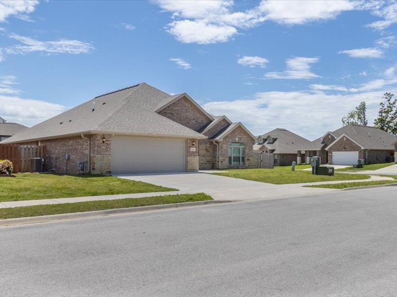 The Pines at Orchard Park - Residential
