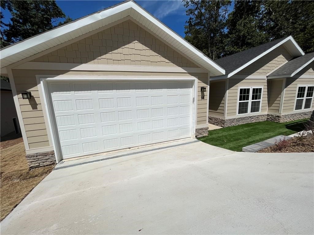 Melanie Sub Bvv - Residential