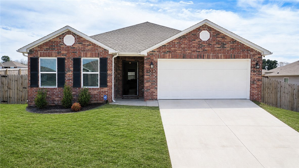 Photo 1 of 33 — 2923 W Azurite Street, Fayetteville, AR 72704