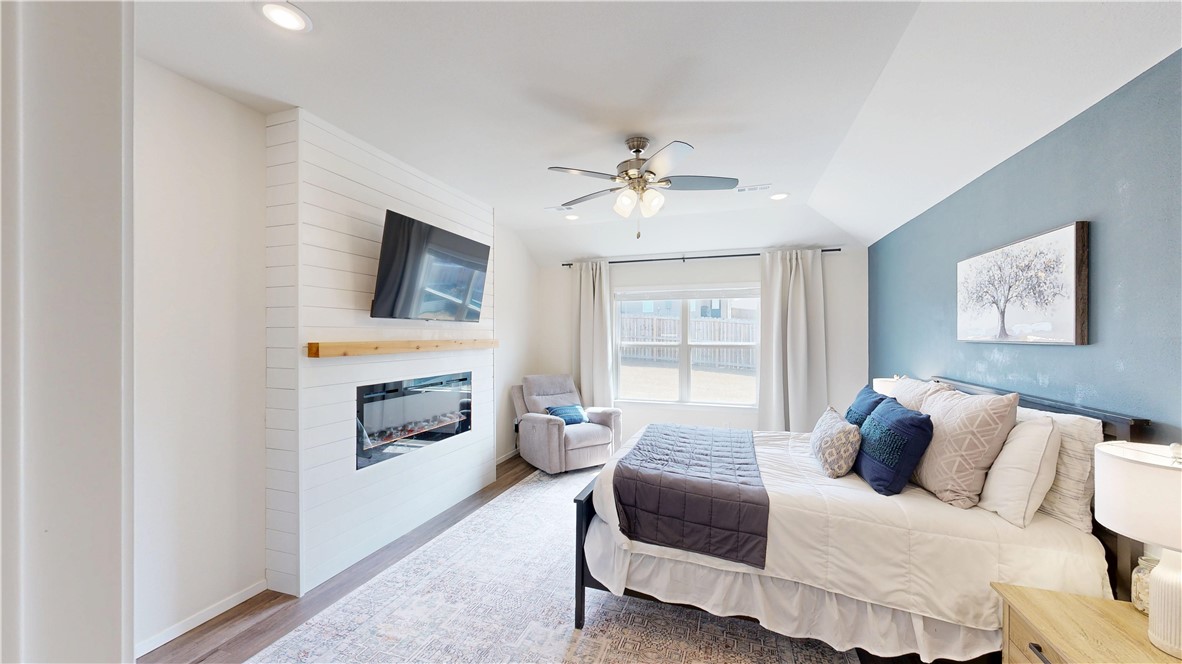 Crystal Spgs Village Ph I - Residential