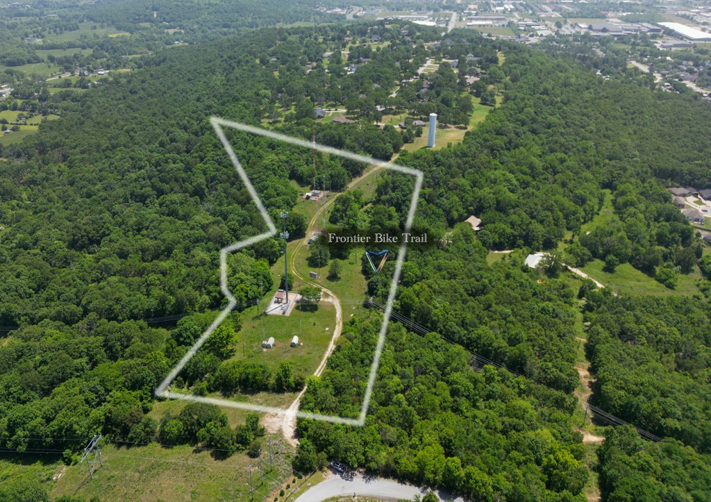 Springdale Outlots - Land