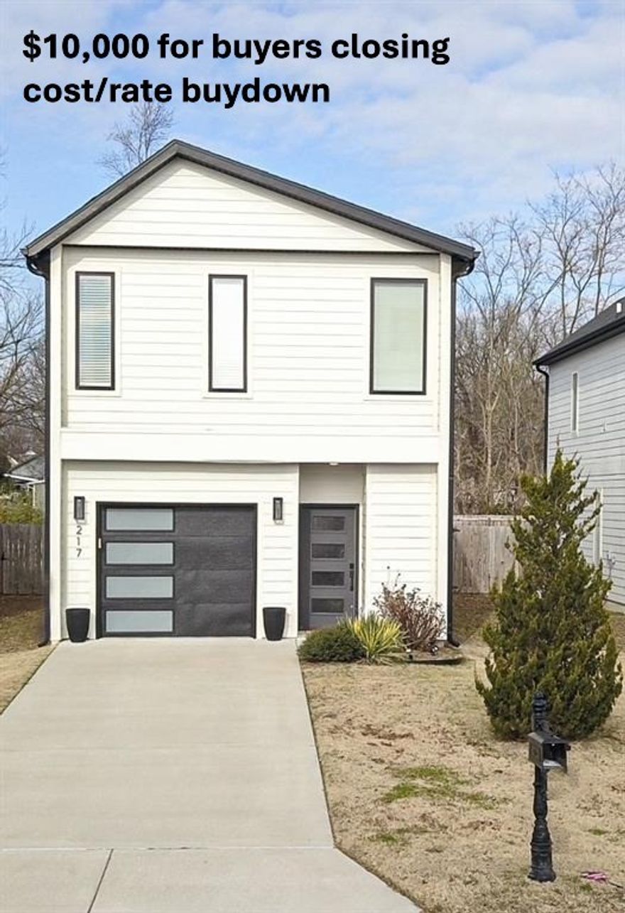 Seller to pay up to $10,000 of buyer’s closing cost to be used for closing cost, pre-paid, or rate buy down. Seller preferred lender credit up to $3,500 as well. Total closing cost up to $13,500 total. Contemporary living just under 1 mile from Downtown Rogers and only 7-minute walk to local shops and restaurants. This immaculate 3-bedroom, 2.5 bath home features numerous upgrades throughout and is filled with natural light, high ceilings and sleek black-and-white finishes. The Kitchen boasts granite countertops, ample storage, under-cabinet lighting and Energy Star appliances, including an electric range with air-fry option. The open layout makes everyday living and entertaining effortless while the covered patio overlooks a spacious fully fenced backyard. Additional highlights include abundant storage and a 240V EV charger in the garage. Move-in ready and exceptionally maintained, this home is a must-see.