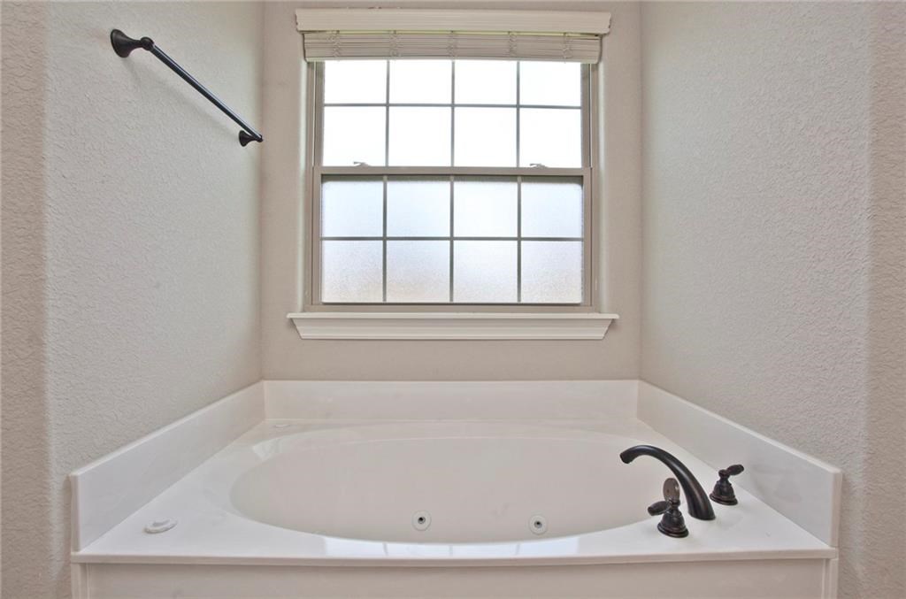 Lonesome Pond Sub Bentonville - Residential Lease