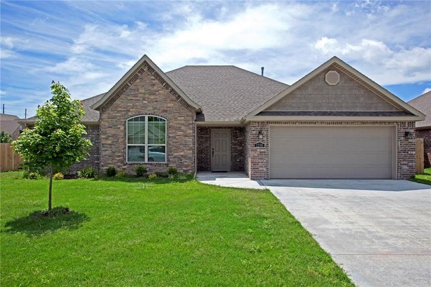 Very nice, very well laid out 4 bedroom home with huge private backyard.  Covered back patio great for enjoying sunset with beverage in hand.  Very comfortable home with modern kitchen opening to huge living room.  Great for entertaining friends.  Relax in the jetted tub or separate walk-in shower after your hard day slaying those dragons.
