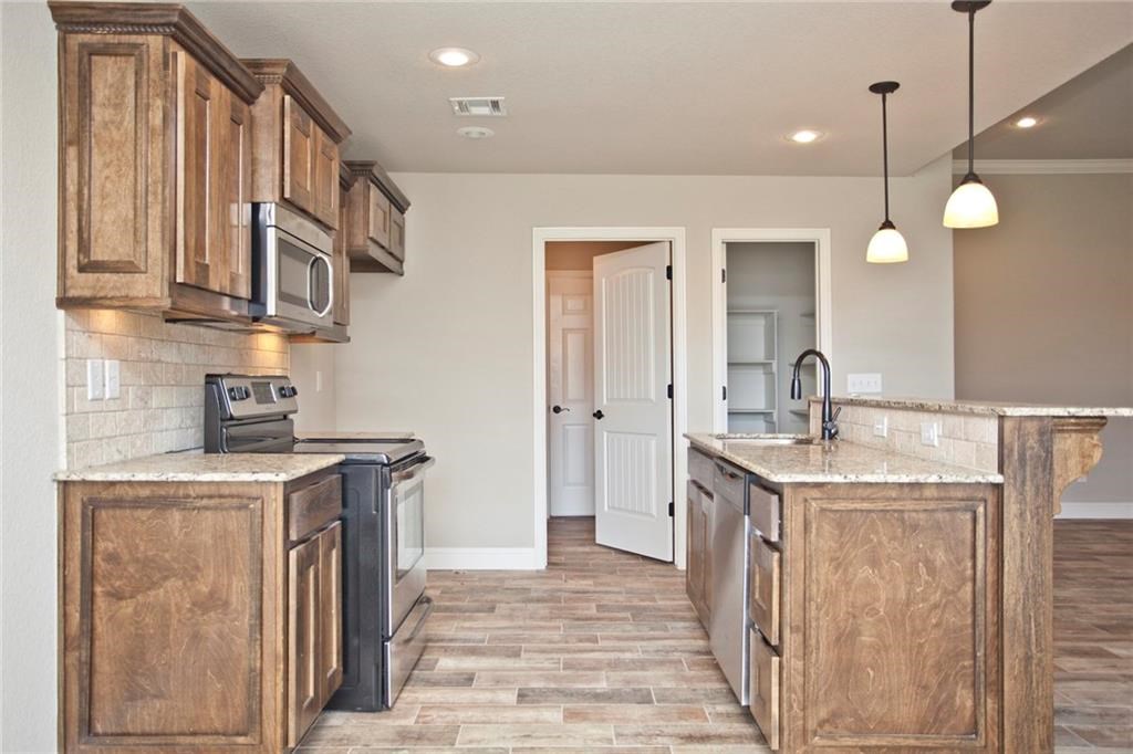 Lonesome Pond Sub Bentonville - Residential Lease