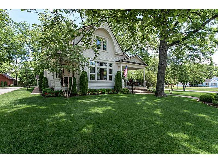 Exquisite craftsmanship shows through out this historic home. Fully renovated by Lamplighter Restorations LLC (2013) Heart pine floors, salvaged architectural pieces, new and old combine seamlessly. Southern porches beckon you outdoors. Well,appointed kitchen, Flexible rooms. Zoned D-C