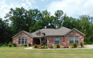 Graceful, elegant and wide open! This 2285 square foot single family home has 4 bedrooms and 3.0 bathrooms and is beautifully located at Chamberlyne Country Club. This fabulous location provides privacy for family time, beautiful golf course living, and friendly neighbors. The backyard has a forest view full of wildlife. Hurry! You'll want to see for yourself.