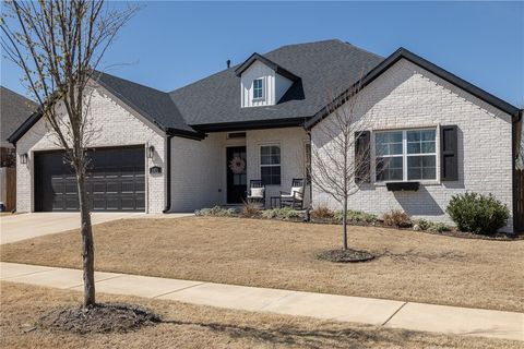 Photo of 1575 N Pershing Street, Fayetteville, AR 72704 (MLS # 1339827)
