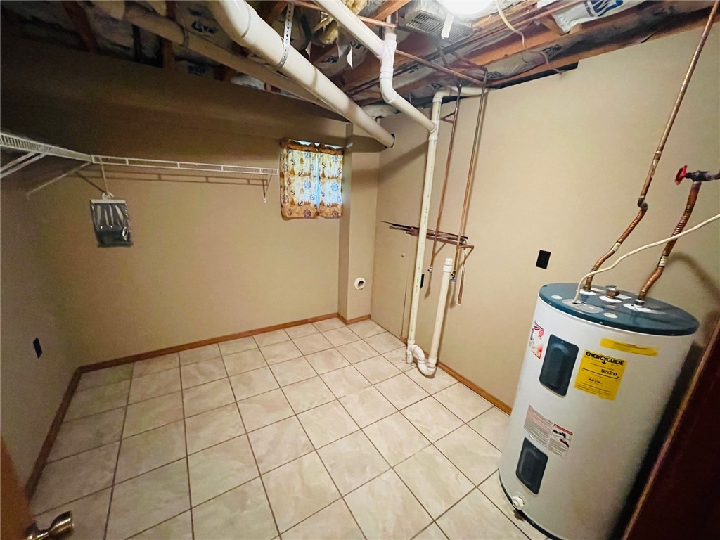Unit 5 Holiday Island - Residential