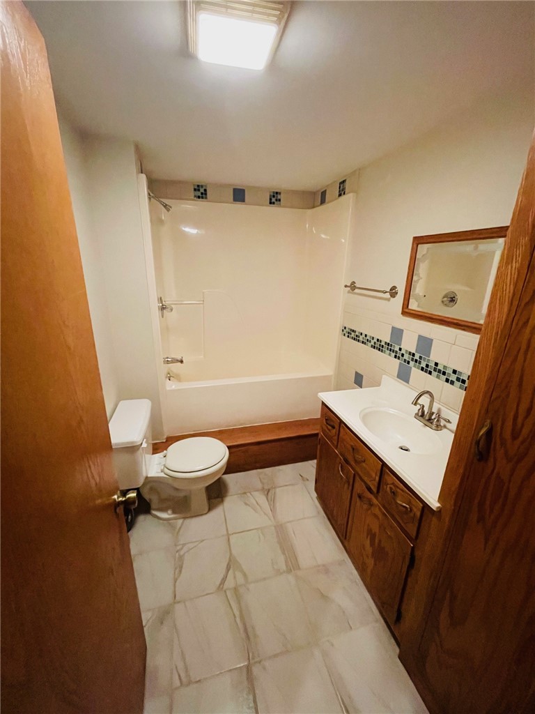 Unit 5 Holiday Island - Residential