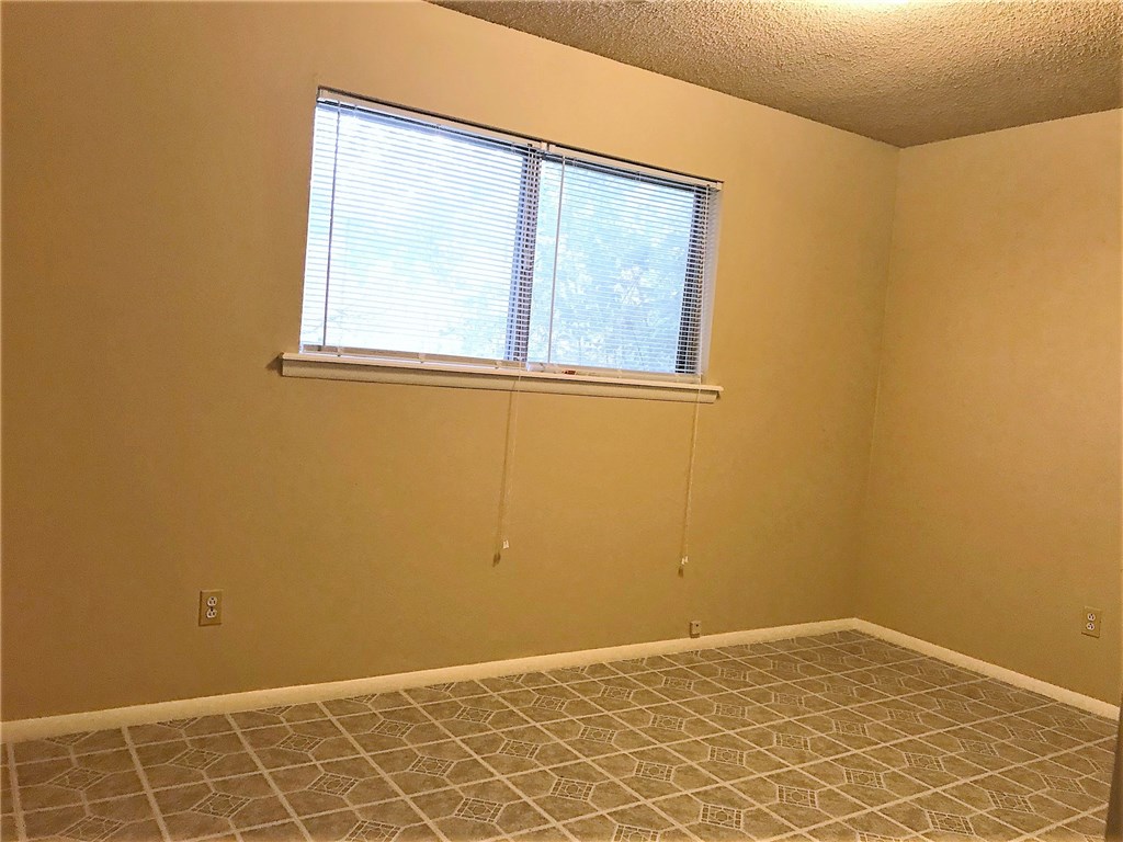 Bishop Manor Rogers - Residential Lease