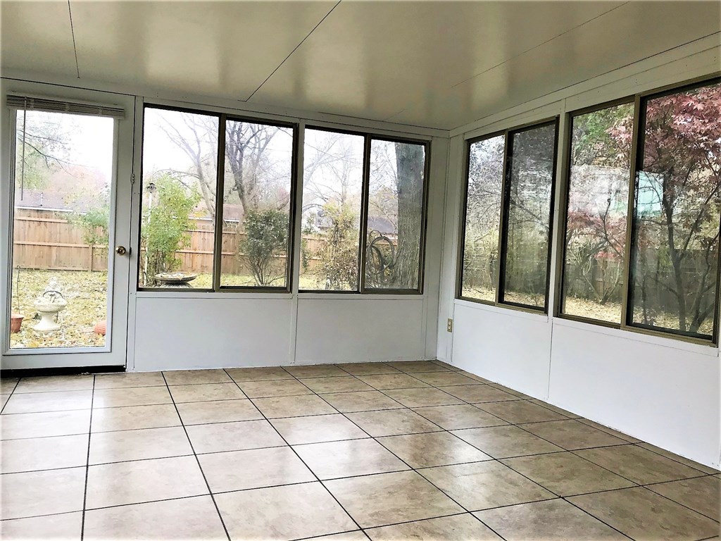 Bishop Manor Rogers - Residential Lease