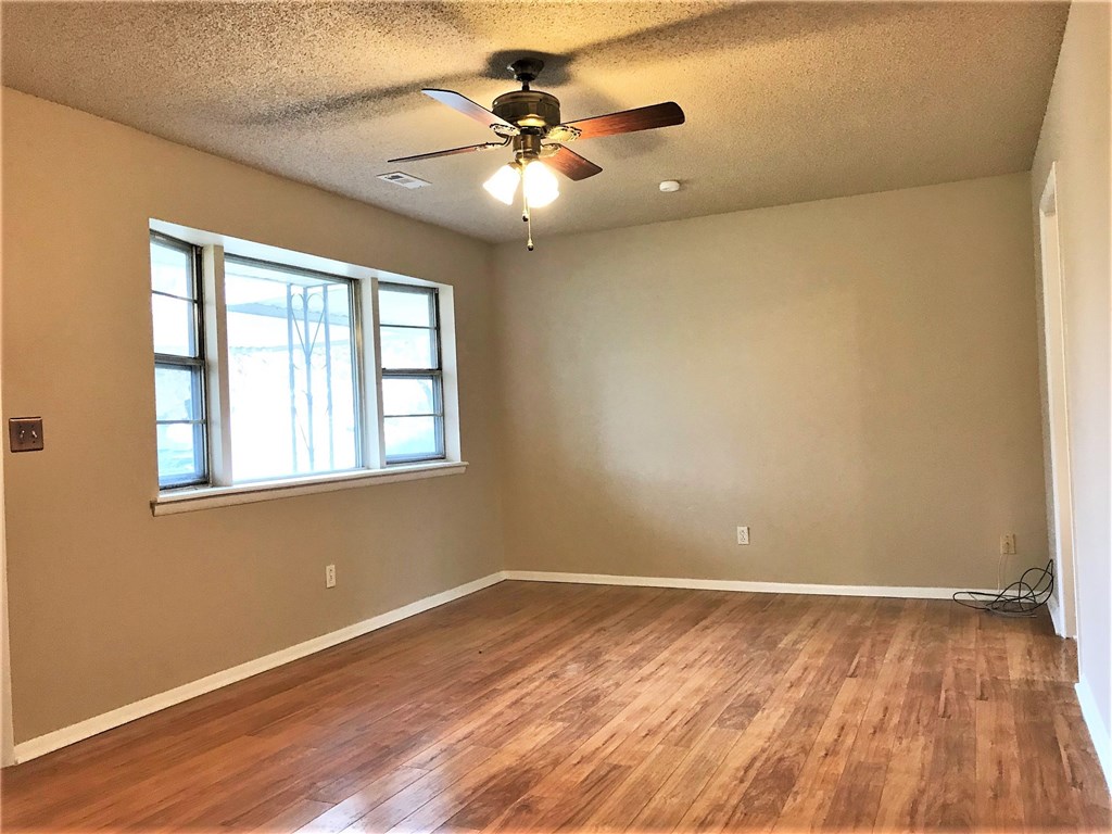 Bishop Manor Rogers - Residential Lease