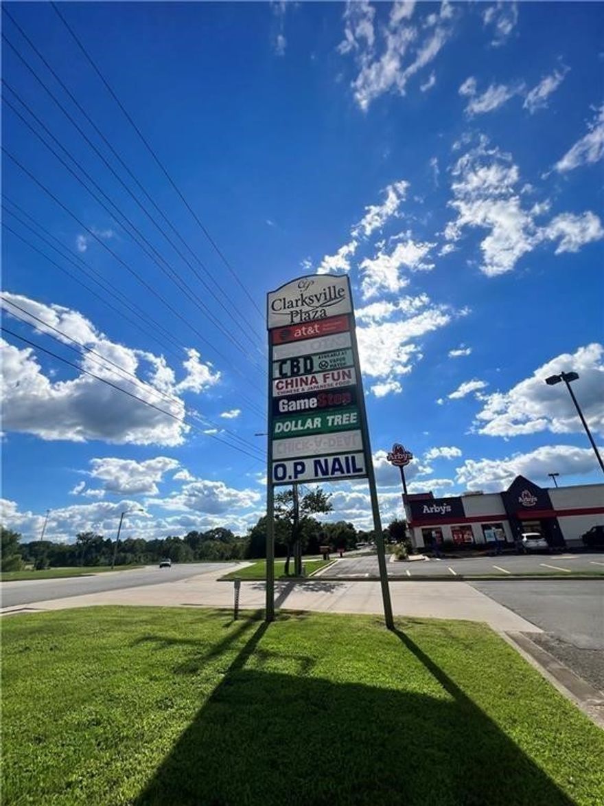 Available Now!! Don't miss this excellent opportunity to have your business in one of the most popular shopping centers, lots of traffic, great space for your clients to park. Walmart Supercenter is just across this commercial plaza. Bring your business to this very nice location!