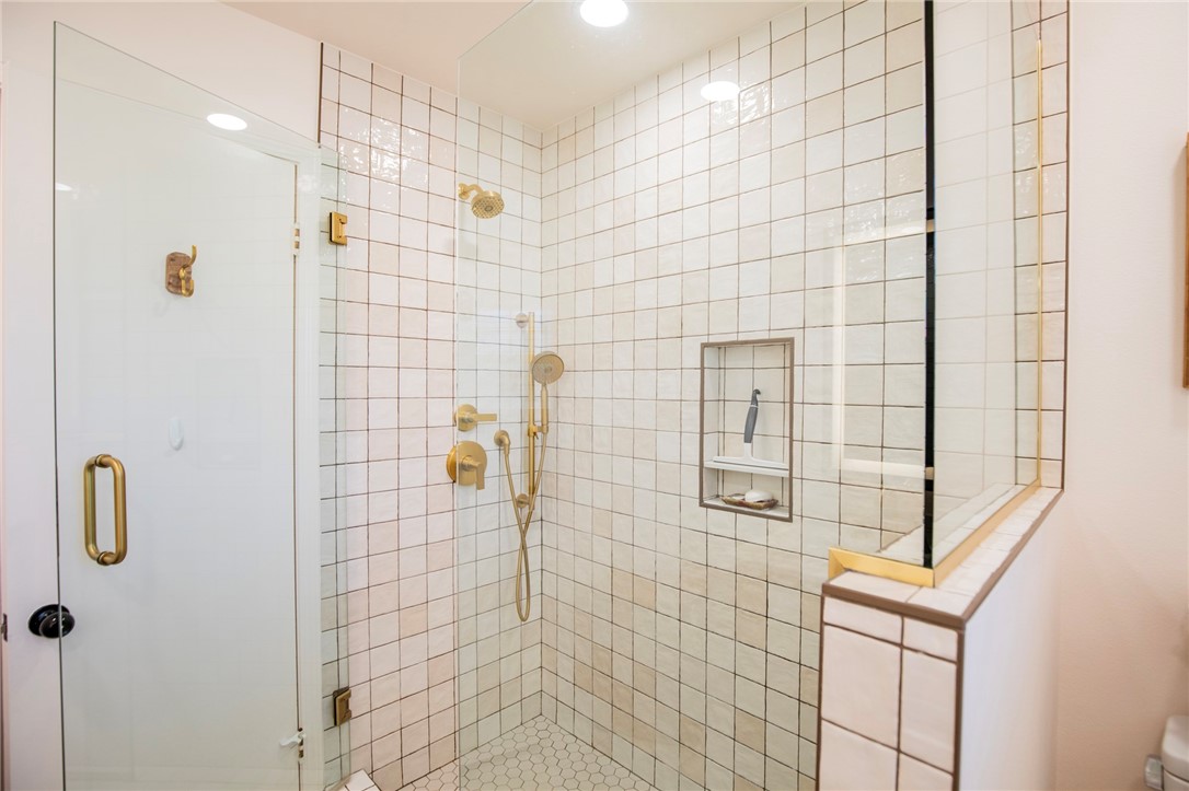 Oaks Manor Sub - Residential