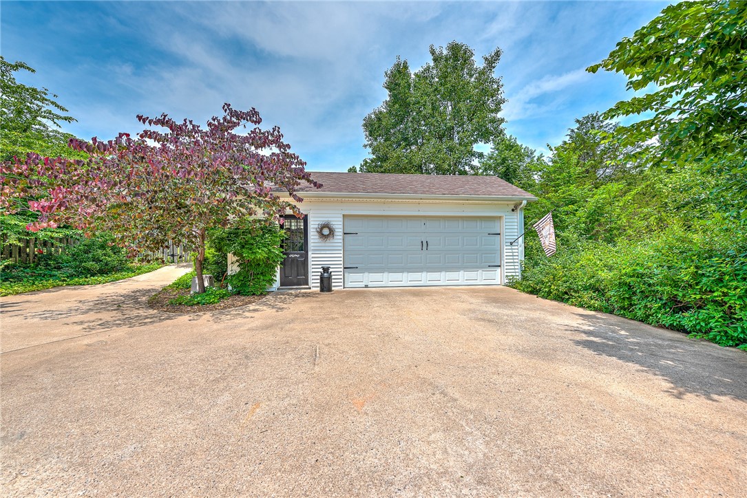 Bella Vista - Residential