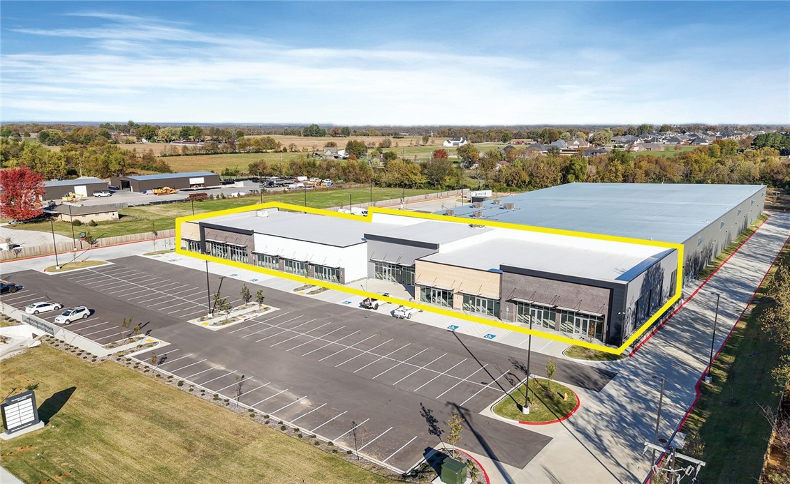 Tontitown Outlots - Commercial Lease