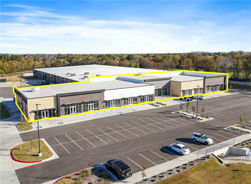 Tontitown Outlots - Commercial Lease