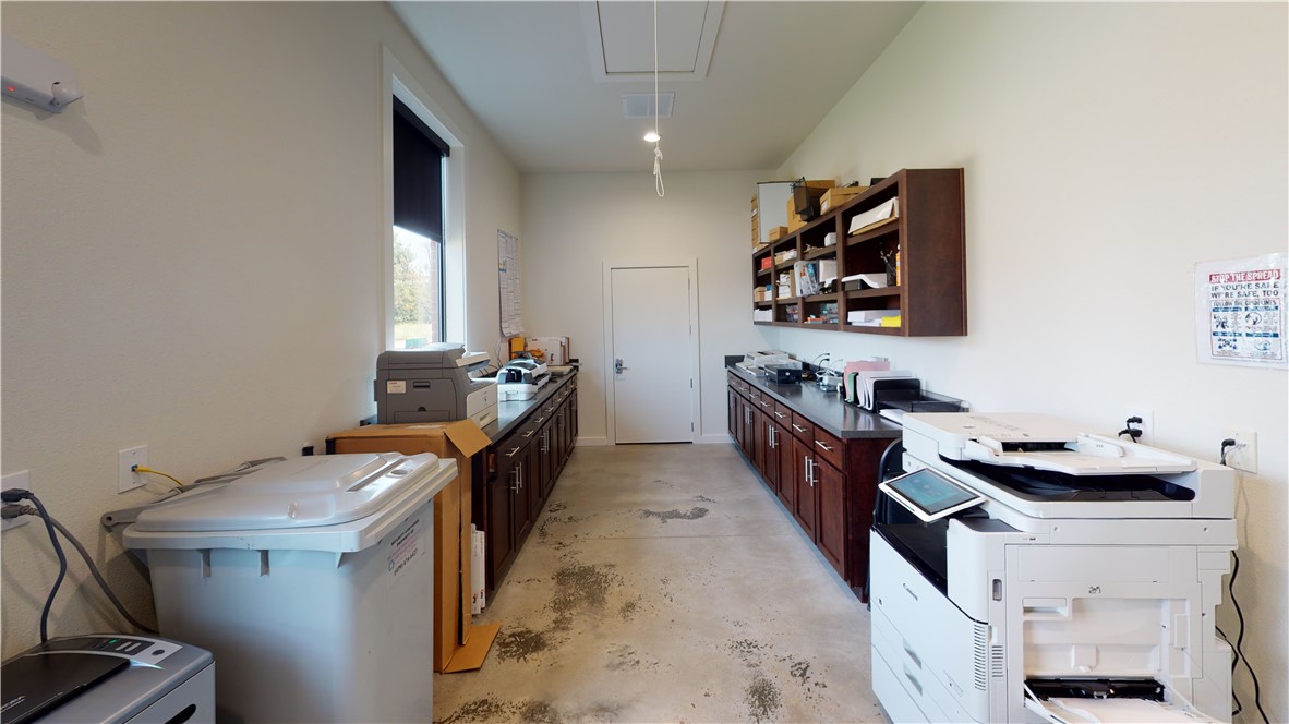 Erc Office Park Rogers - Commercial Lease