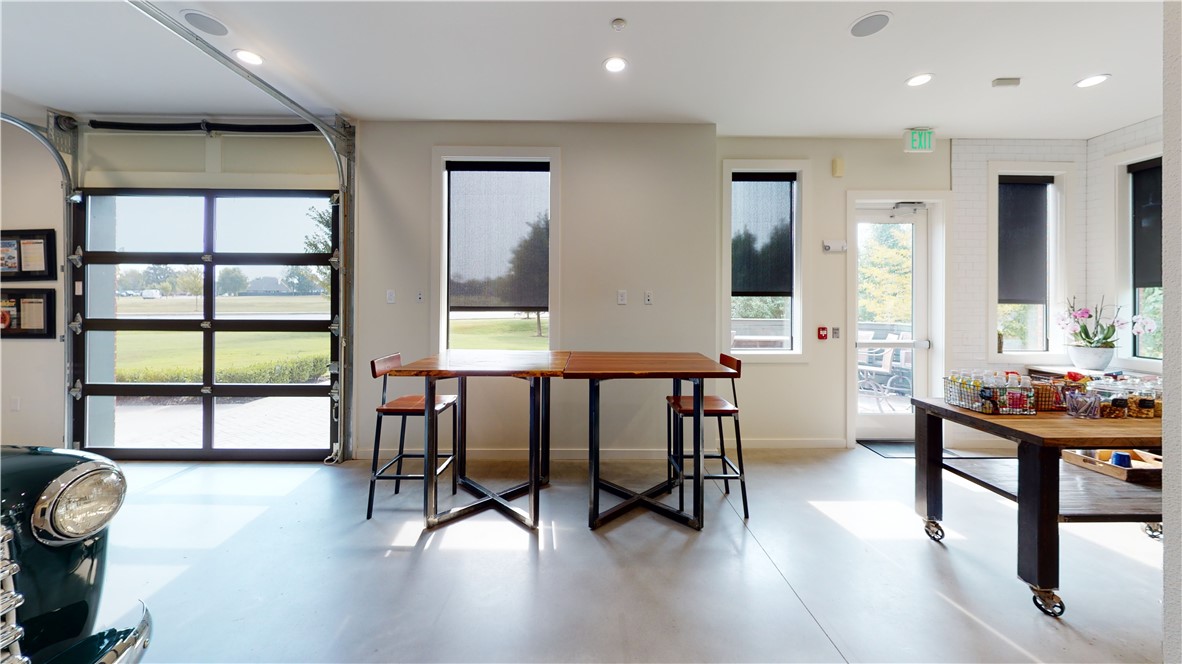 Erc Office Park Rogers - Commercial Lease