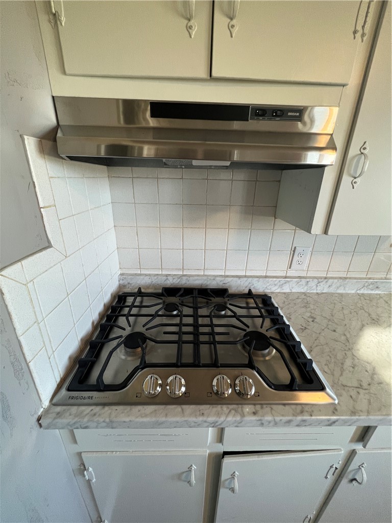 12-20-32-GRAVETTE - Residential Lease