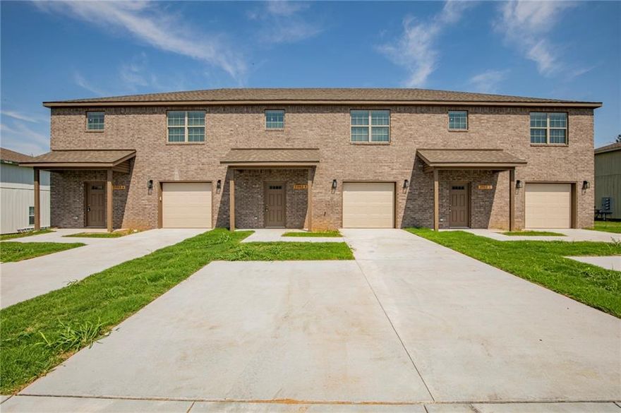 Beautiful 3-year-old Town home with 3 bedrooms, 2.5 baths, upstairs laundry. All appliances furnished including Clothes Washer/Dryer. All stainless steel in kitchen. Nice sized back yard with privacy fence.