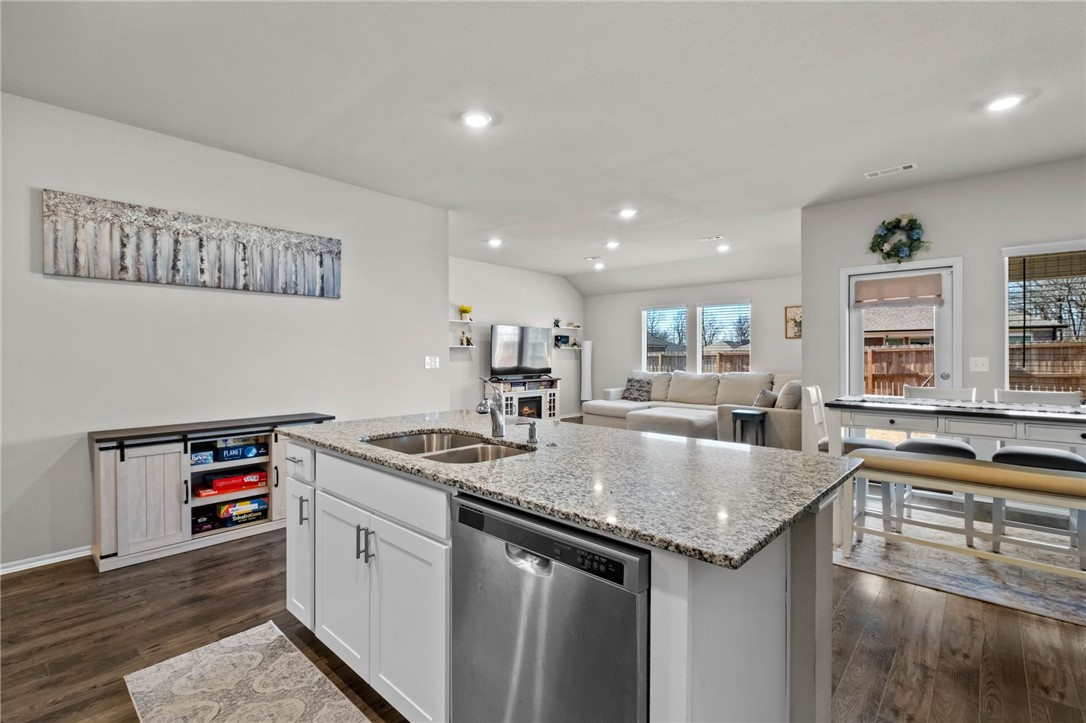 Pioneer Woods Ph 3 Gentry - Residential