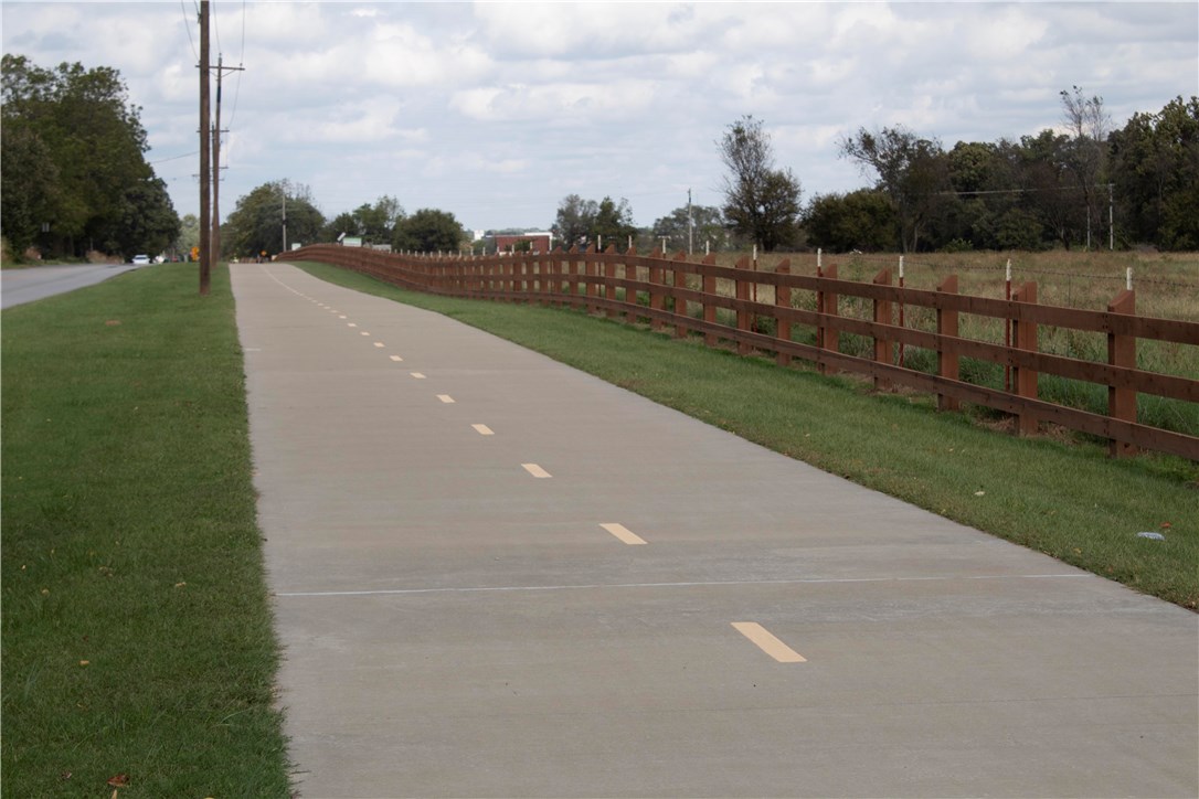 Commercial property with 420 feet of frontage on interstate 49, goad springs rd and the razorback greenway bicycle trail. Recently zoned commercial. Close to fedex distribution center, metro appliance center, workman's truck stop, atwood's farm supply and new harp's grocery store.