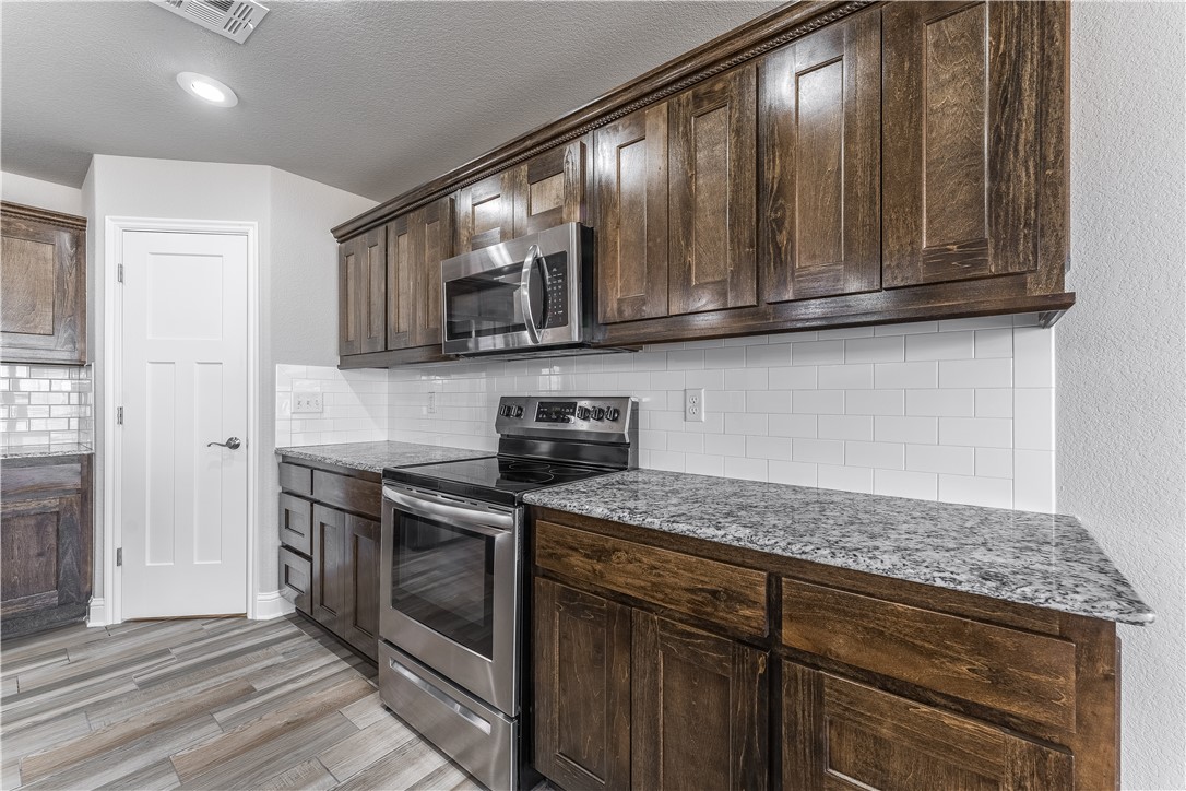 Deer Meadows Pea Ridge - Residential Lease