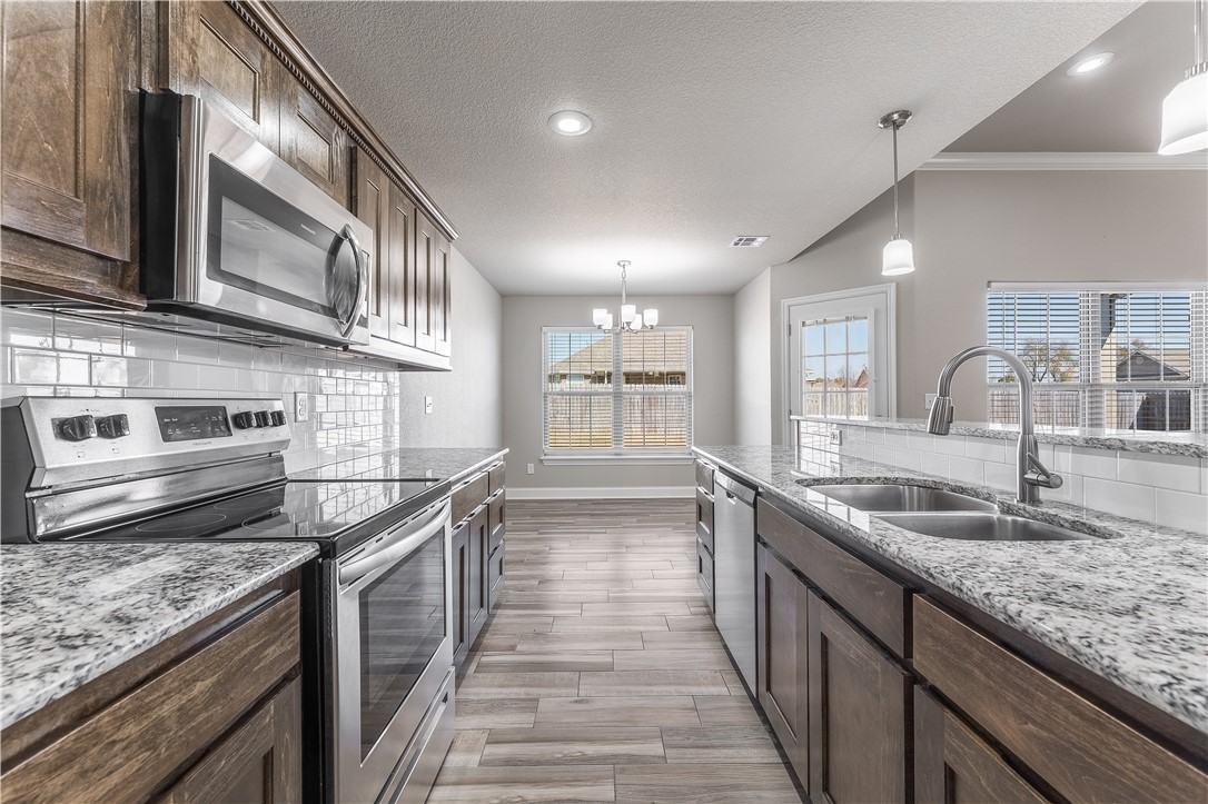 Deer Meadows Pea Ridge - Residential Lease