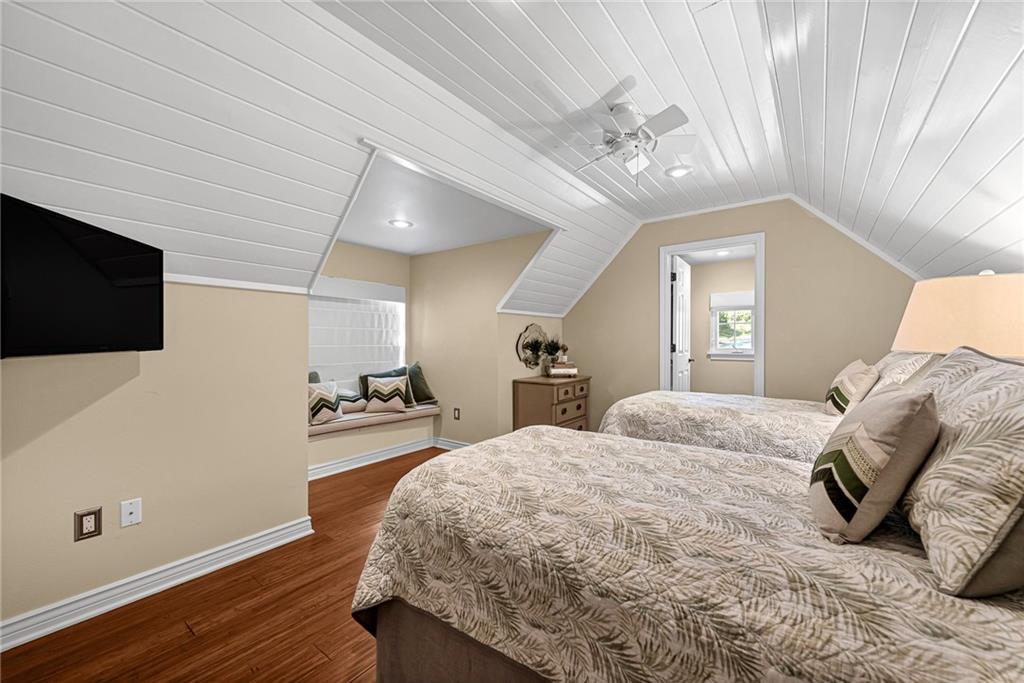 Unit 116 Holiday Island - Residential