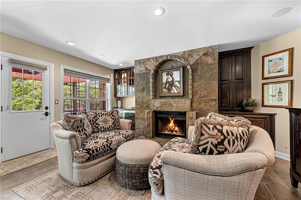 Unit 116 Holiday Island - Residential