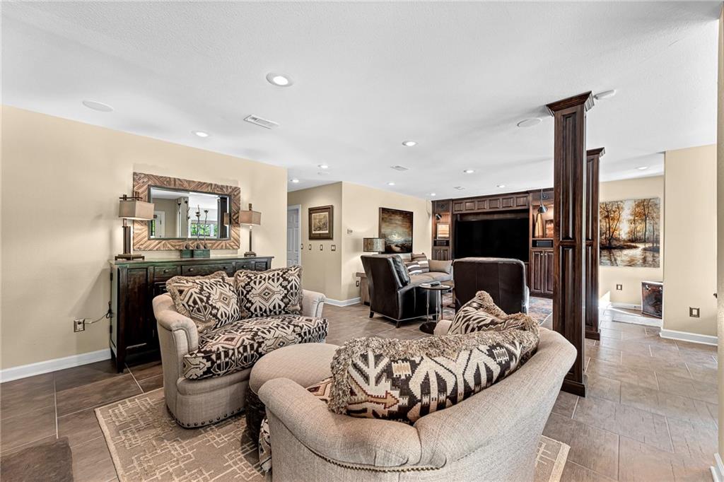 Unit 116 Holiday Island - Residential