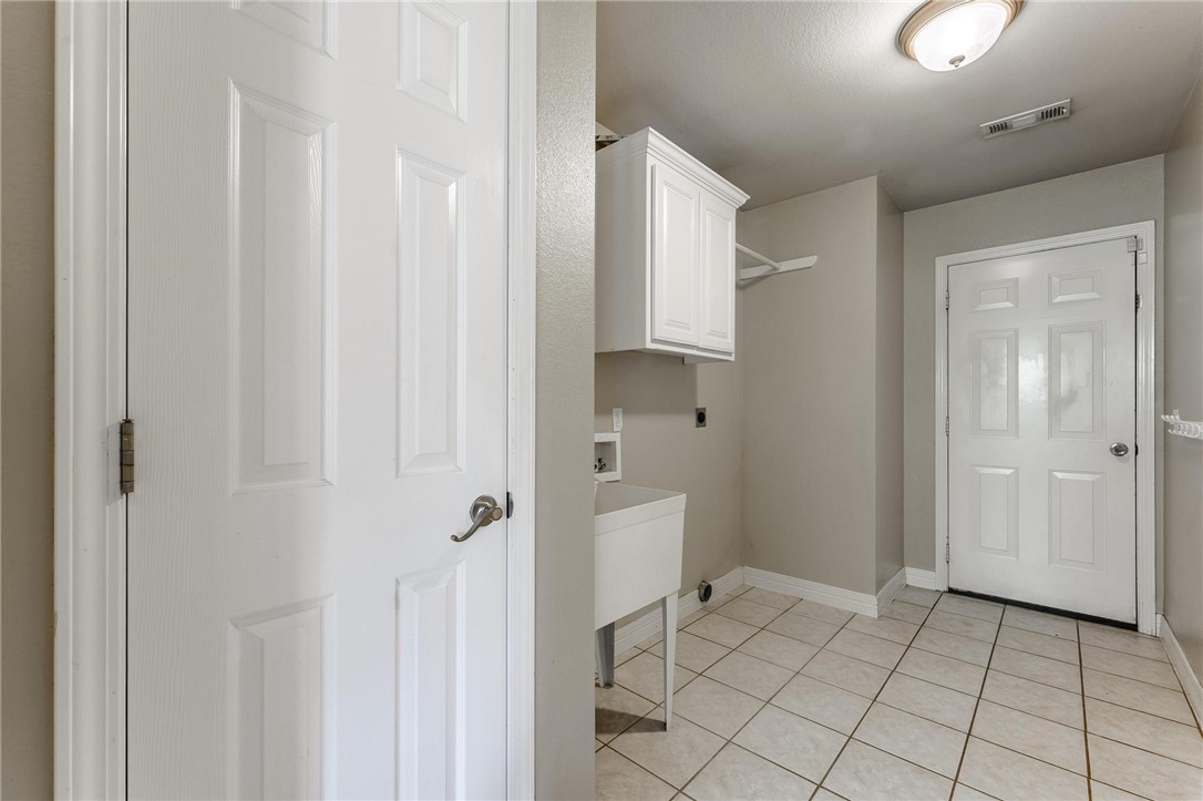 Champions Estates Rogers - Residential Lease