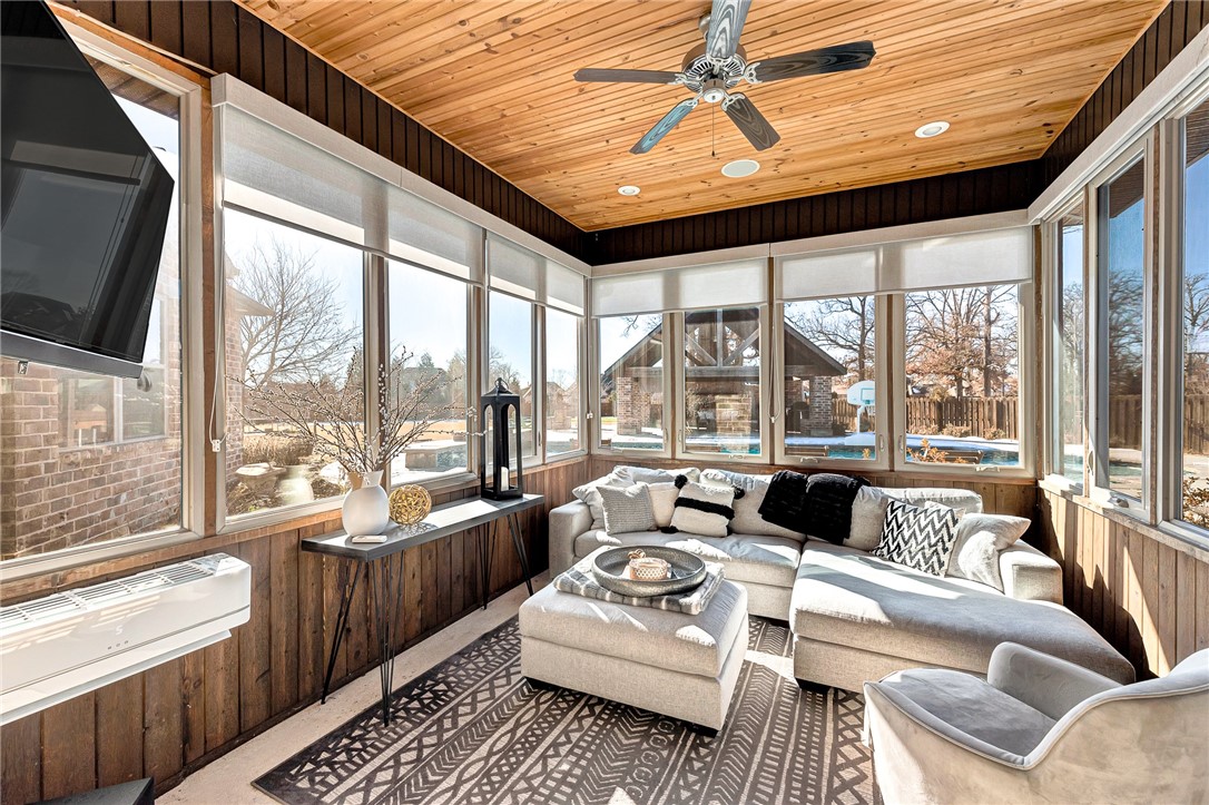 Ridgewood Sub Cave Spgs - Residential