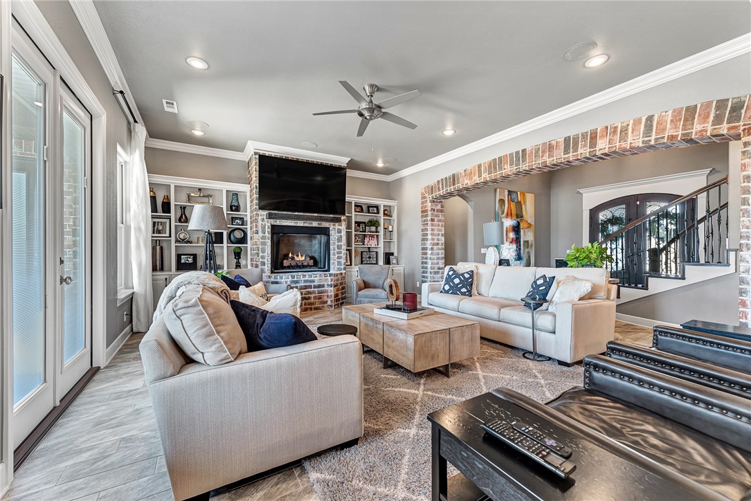 Ridgewood Sub Cave Spgs - Residential