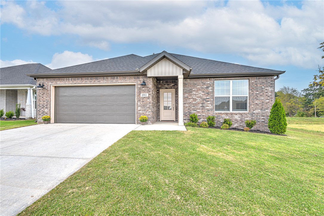 Photo 1 of 47 — 1911 Finnegan Street, Bentonville, AR 72713
