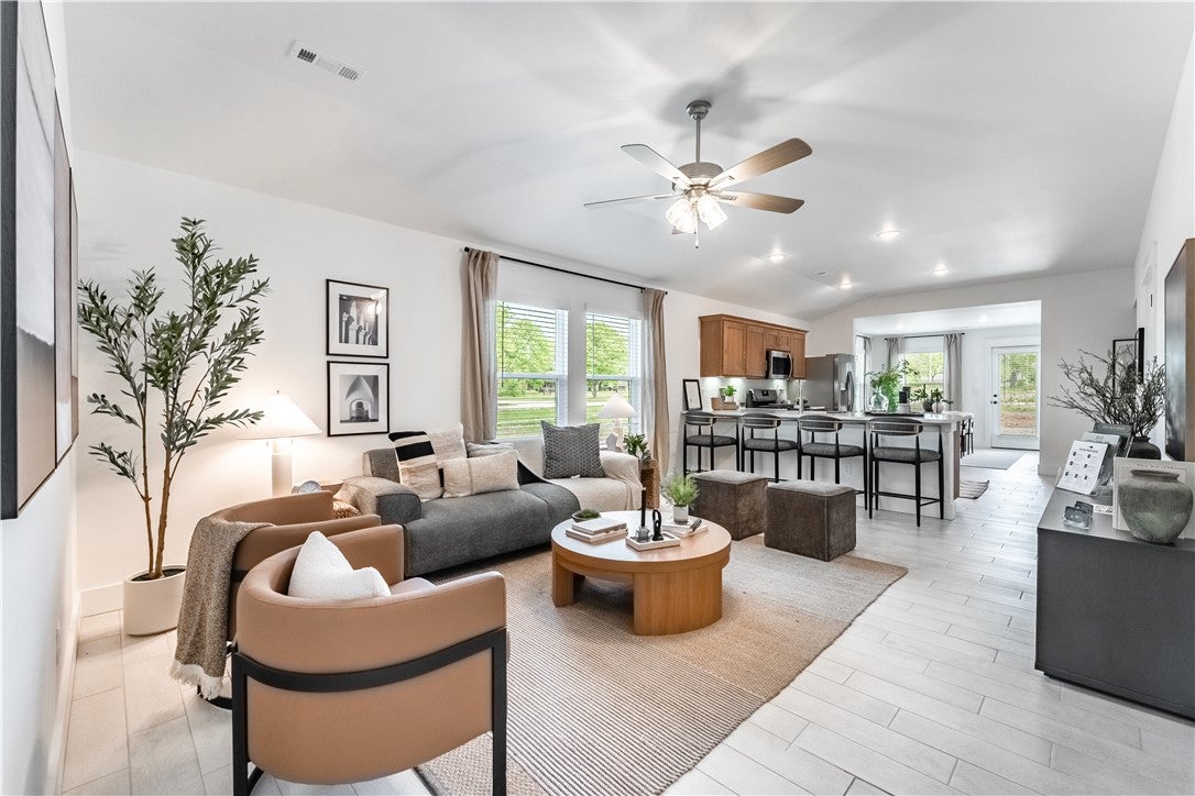 2121 Yulan Lane