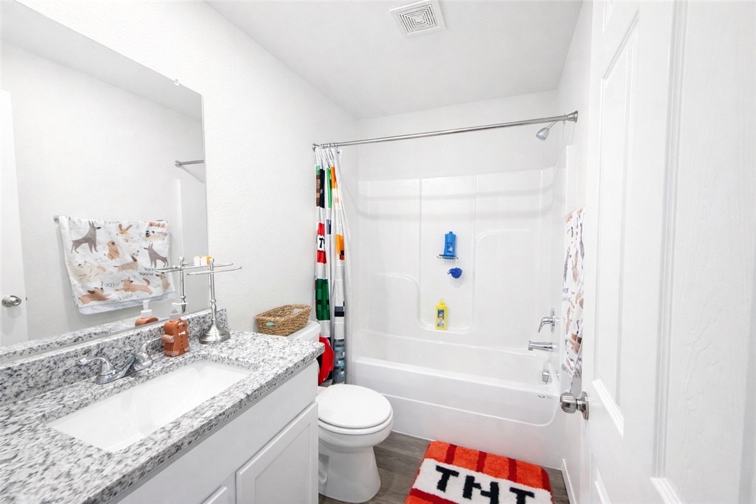 Willow Creek Ph 2 Rogers - Residential Lease